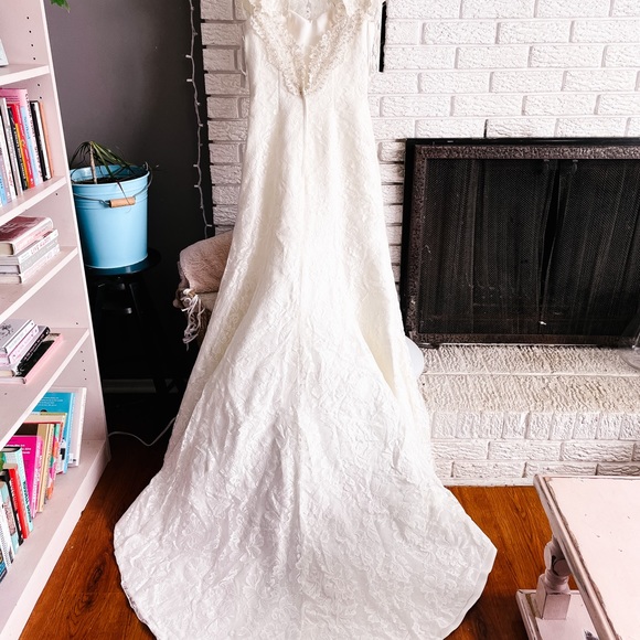 - Size US 8 wedding dress NEW - Picture 8 of 8